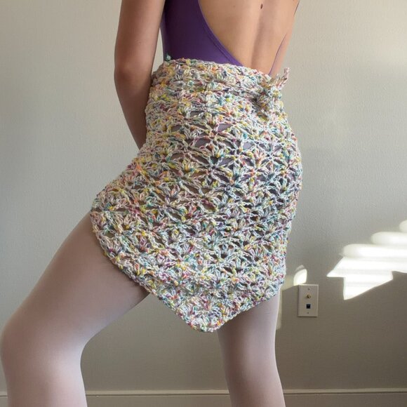 Ballet Crochet Warmup Wrap - Picture 3 of 12